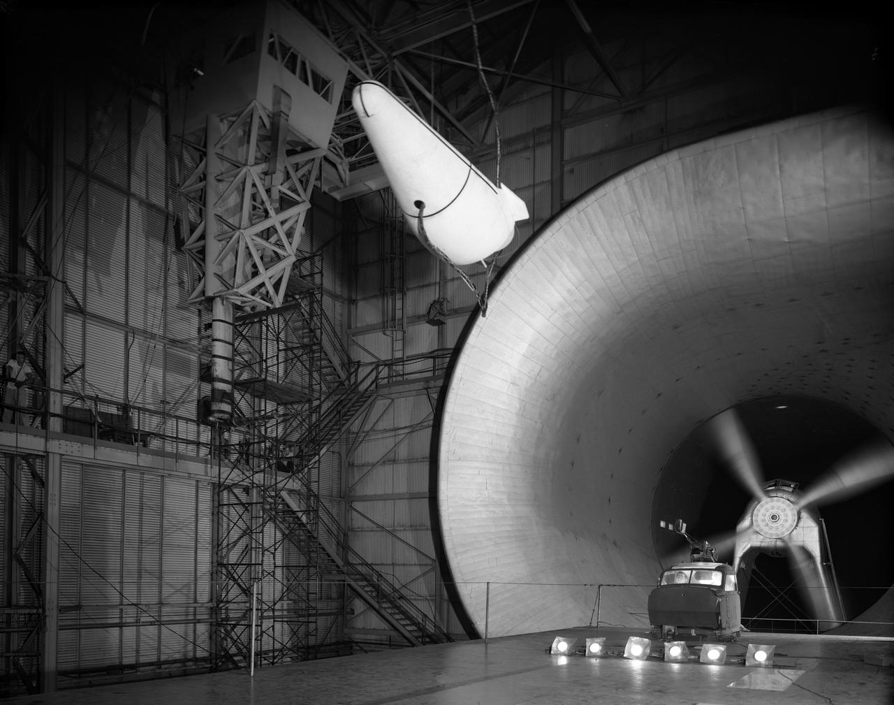 Re-entry vehicle on Full Scale Tunnel (FST)