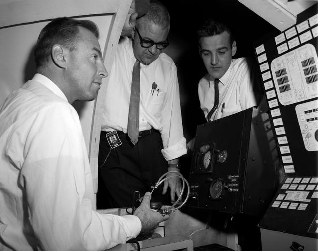 NASA image: Visual Docking Moon Simulator