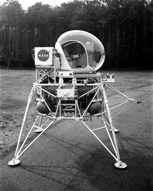 NASA image: Vehicle for Lunar Landing Research Facility