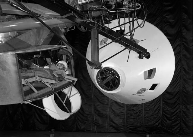 NASA image: Apollo Rendezvous Docking Simulator