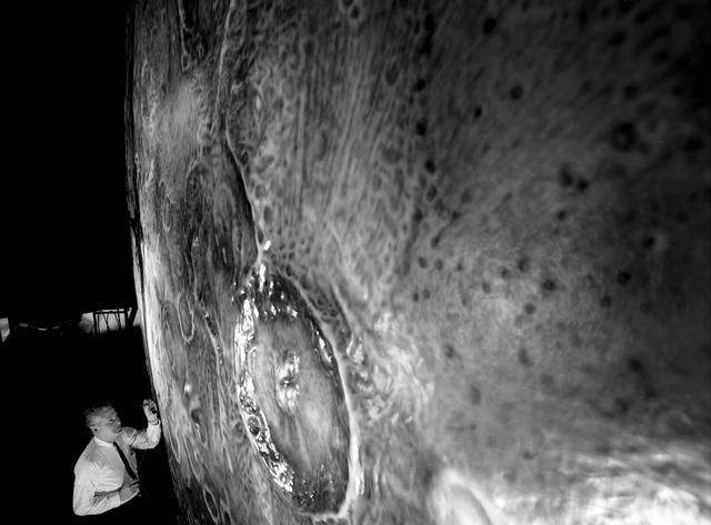 NASA image: Project LOLA or Lunar Orbit and Landing Approach