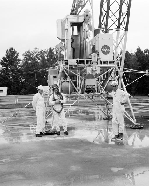 NASA image: Astronauts Conrad and Bean at Lunar Landing Research Facility