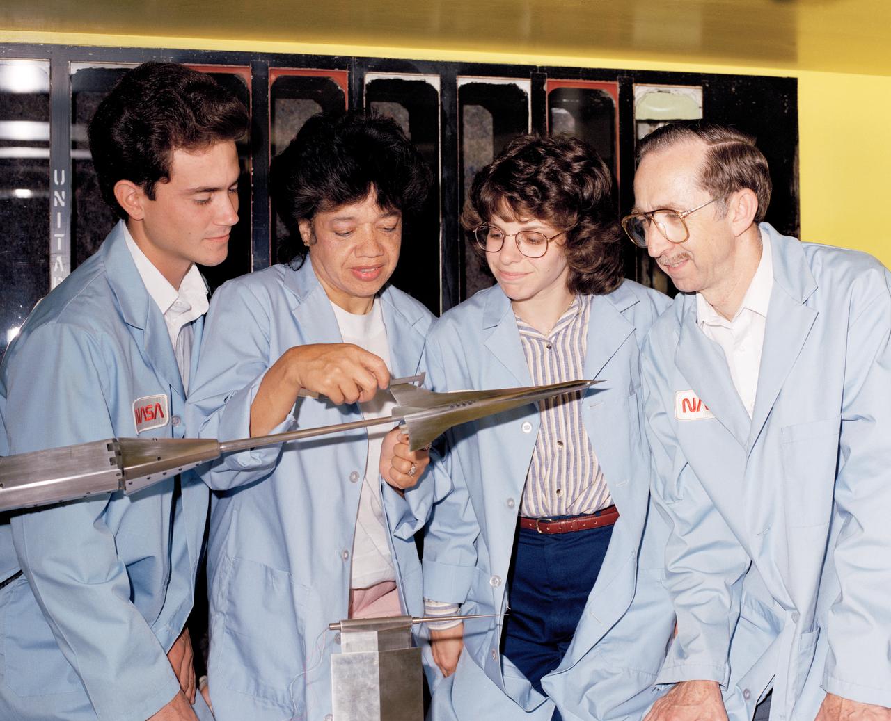 NASA Staff Dr.Darden, Matthew Overhold, Kathy Needleman, Robert Mack. Mach 3 Sonic Boom Model Wind Tunnel 