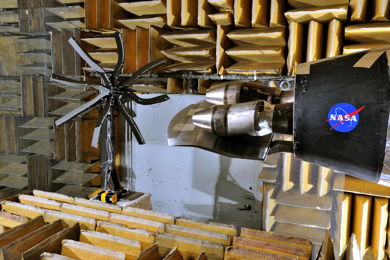 LSAWT\Twin Jet Test with HWB Model\JEDA Measurements  Low Speed Aeroacoustic Wind Tunnel\Twin Jet Model System \Hybrid Wing Model Installed\ Measurement Technique: Jet Directional Array (JEDA)