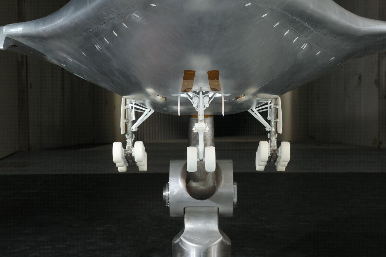 (HWB) Hybrid Wing Body Aerodynamic Test in 14x22 12.3 Foot Span HWB Model as tested in the 14x22 Foot Subsonic Tennel Aerodynamic Test  