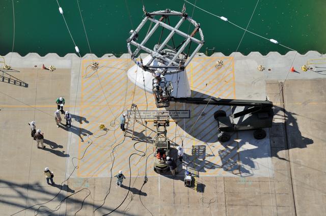 NASA image: ORION Project-(SPLASH) Structural Passive Landing Attenuation fo