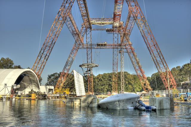 NASA image: ORION Project-(SPLASH) Structural Passive Landing Attenuation fo