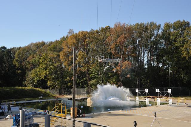 NASA image: ORION Project-(SPLASH) Structural Passive Landing Attenuation fo