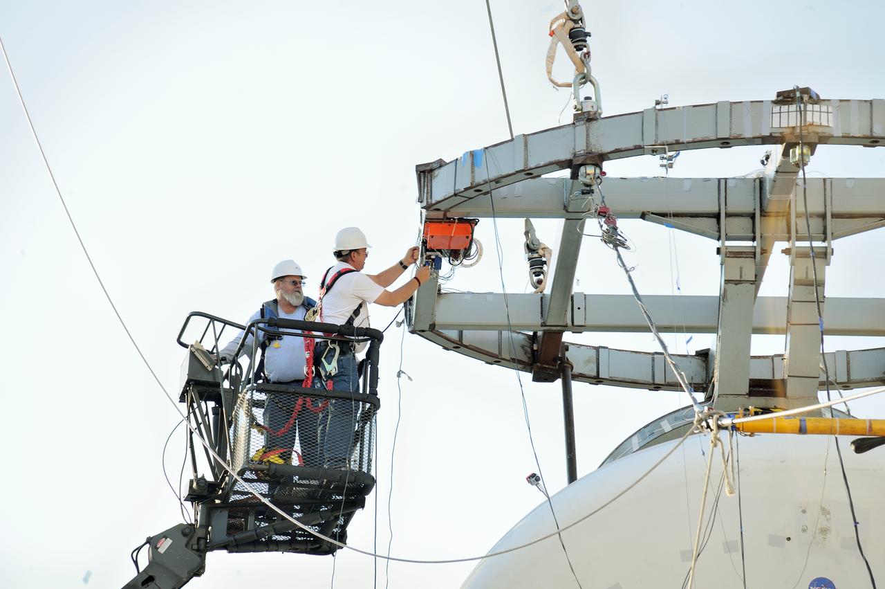 ORION Project-(SPLASH) Structural Passive Landing Attenuation for Survivability of Human Crew (BTA) Boiler Plate Test Article Water Impact Test-PIT  Test-2 Tested at the Hydro Impact Basin at the Landing and Impact Research Facility (Gantry)