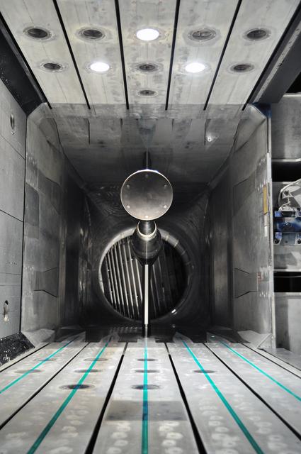 NASA image: MPCV Orion 7% Crew Module in (NTF) National Transonic Facility 