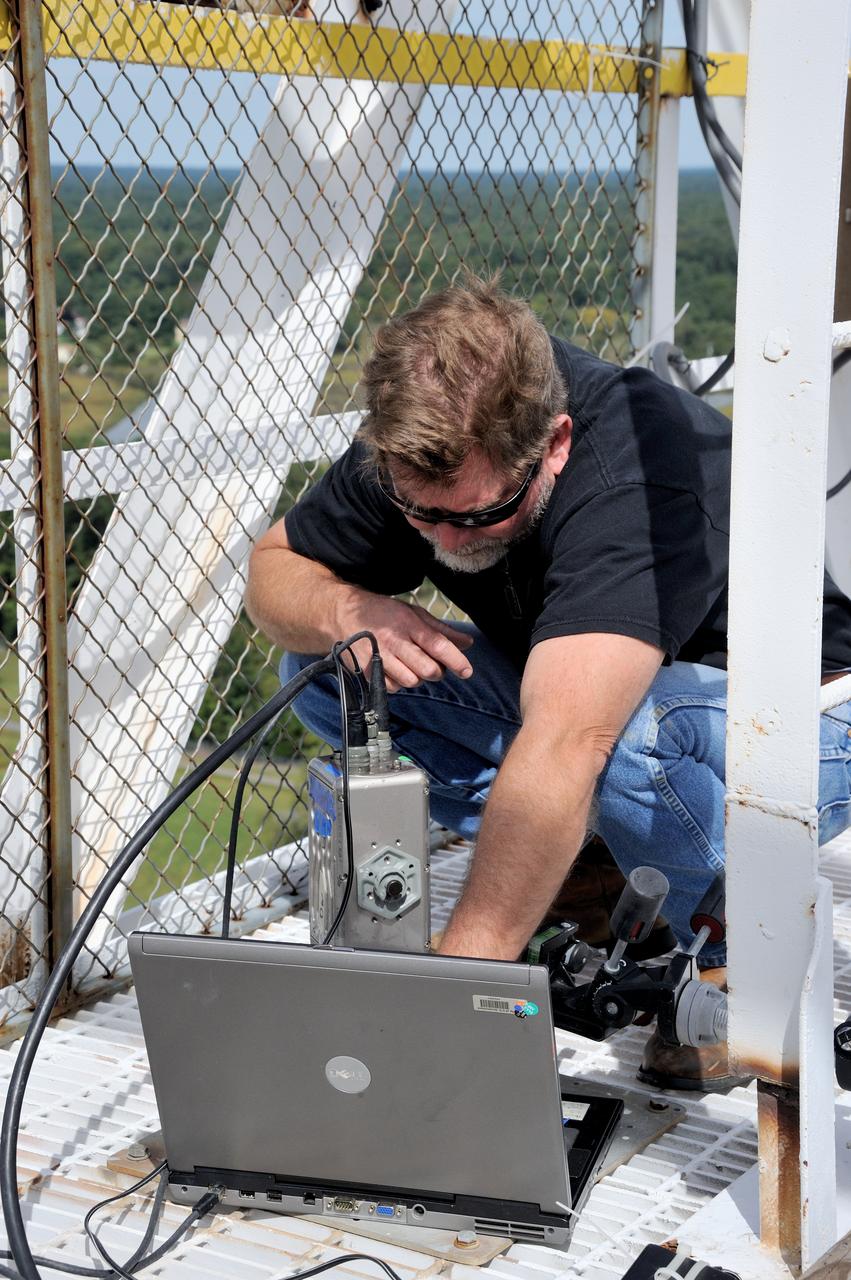 SPLASH P1 Test 7 Swing Test: Documentation of preparation, set up and results of full scale BTA (Boilerplate Test Article) vertical drop test series performed in 2012 at the LaRC Hydro Impact Basin (HIB)  