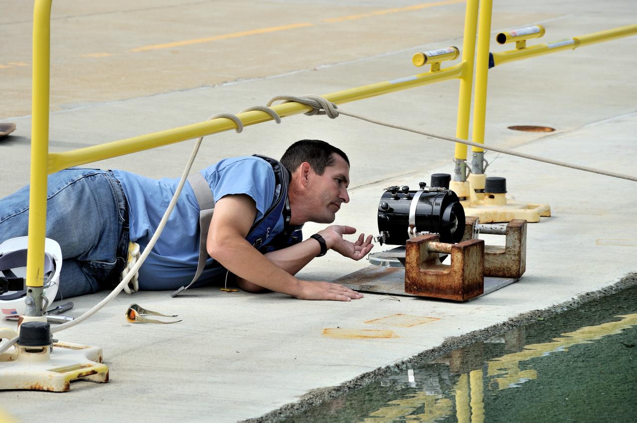 SPLASH P1 Test 7 Swing Test: Documentation of preparation, set up and results of full scale BTA (Boilerplate Test Article) vertical drop test series performed in 2012 at the LaRC Hydro Impact Basin (HIB)  