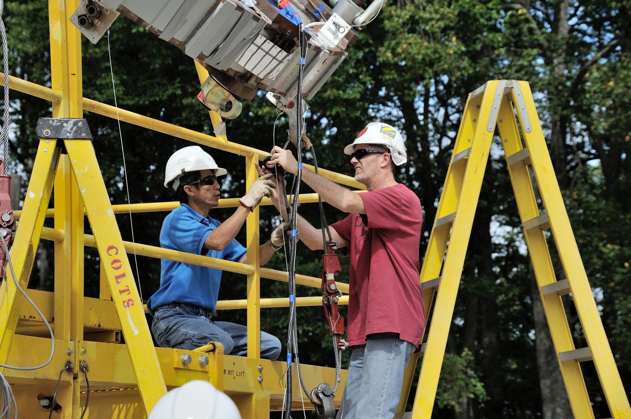 SPLASH P1 Test 7 Swing Test: Documentation of preparation, set up and results of full scale BTA (Boilerplate Test Article) vertical drop test series performed in 2012 at the LaRC Hydro Impact Basin (HIB)  