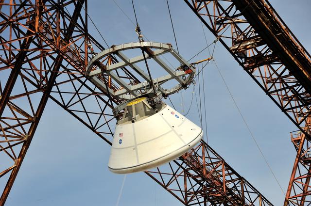 NASA image: Orion SPLASH P1 Test 7 Swing Test at NASA Langley Research Cente