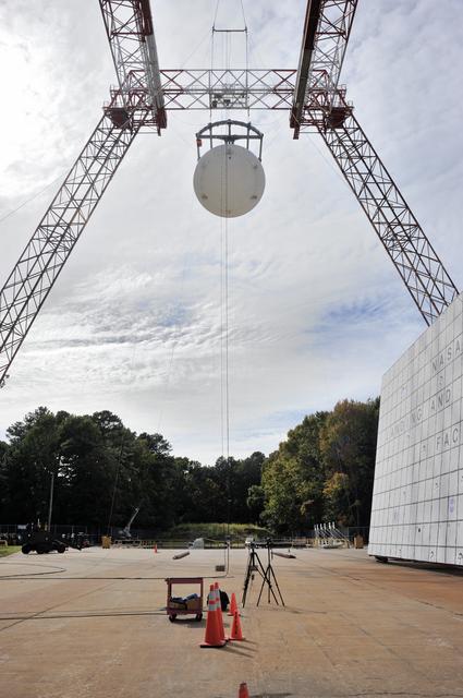 NASA image: Orion SPLASH P1 Test 7 Swing Test at NASA Langley Research Cente