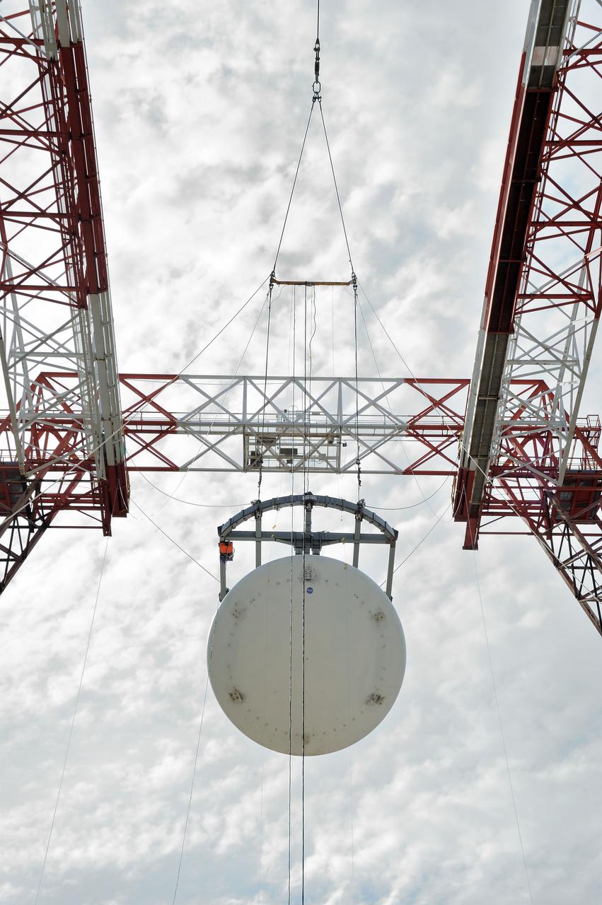 SPLASH P1 Test 7 Swing Test: Documentation of preparation, set up and results of full scale BTA (Boilerplate Test Article) vertical drop test series performed in 2012 at the LaRC Hydro Impact Basin (HIB)  