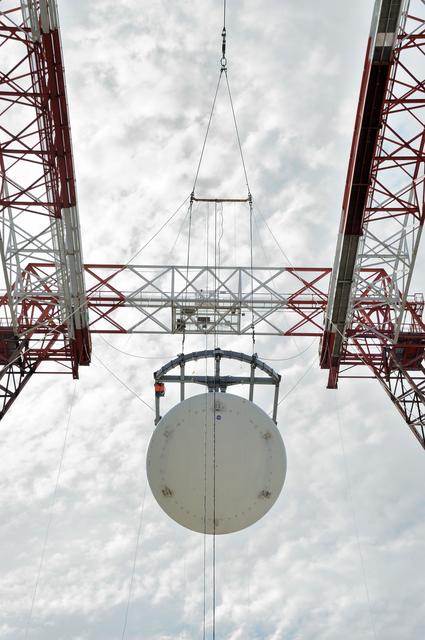 NASA image: Orion SPLASH P1 Test 7 Swing Test at NASA Langley Research Cente