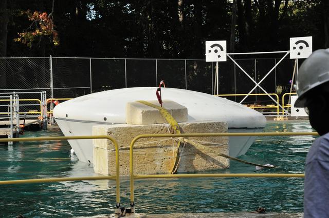 NASA image: Orion SPLASH P1 Test 7 Swing Test at NASA Langley Research Cente