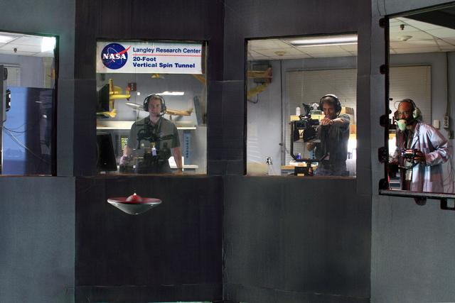 NASA image: 1.2 meter Multi-Mission Earth Entry Vehicle (MMEEV) 