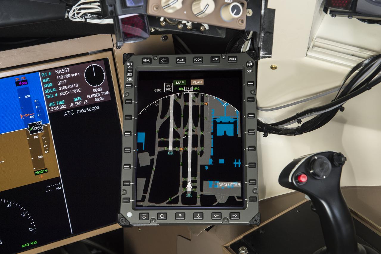NextSafe-3 Simulator with Cockpit view, Head worn displays