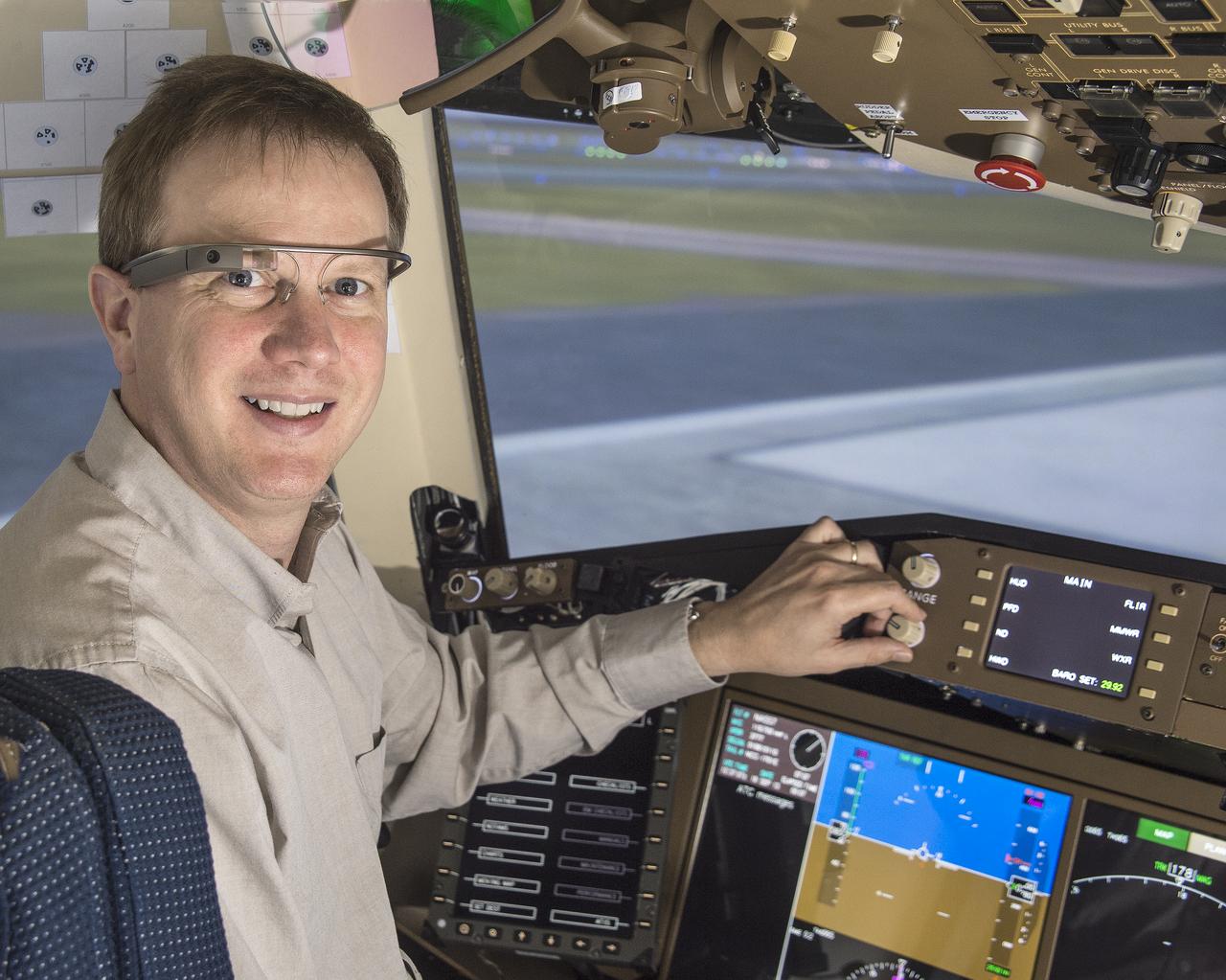 NextSafe-3 Simulator with Cockpit view, Head worn displays