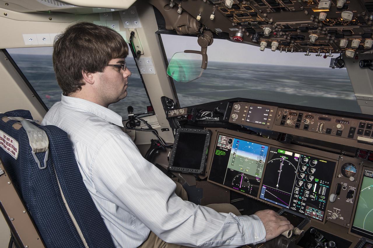 NextSafe 2.5 Motion Simulation Experiment Crew evaluation of vision system technologies 