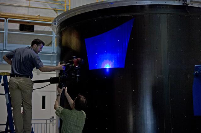 NASA image: 13.1 Foot Diameter Fluted-Core Sandwich Composite Test Article 