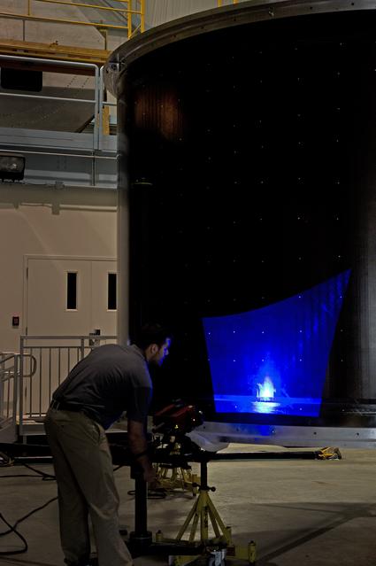 NASA image: 13.1 Foot Diameter Fluted-Core Sandwich Composite Test Article 