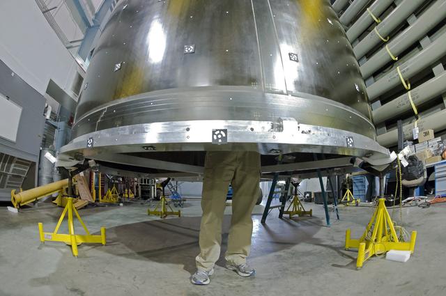 NASA image: 13.1 Foot Diameter Fluted-Core Sandwich Composite Test Article 