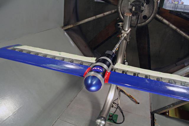 NASA image: Aeronautic Academy Continuous Trailing Edge Flap