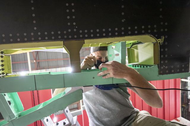 NASA image: SEG 410 Main Wing