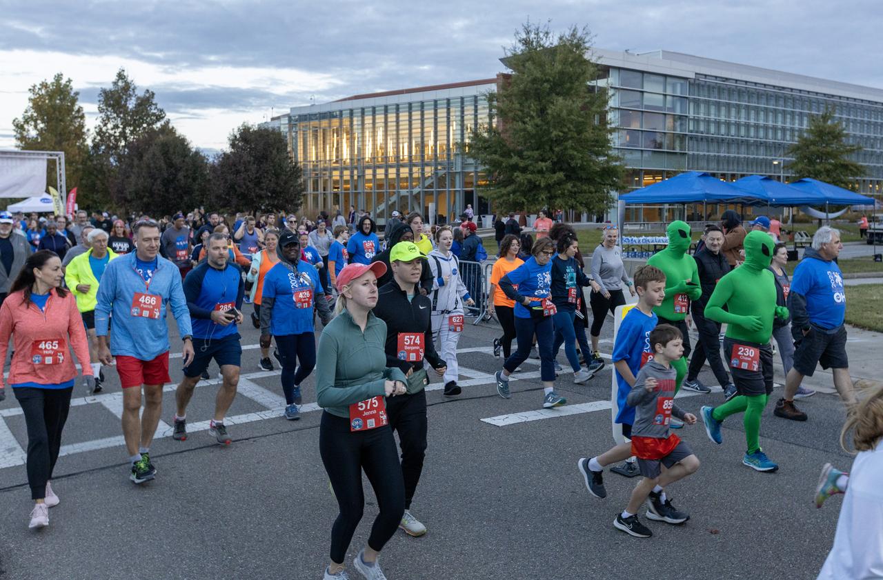More than 37,000 people registered to attend the NASA Langley open house. Starting with the Annual 5K Moon Walk Run and the talented Nils Larson, X59 pilot and Astronaut Victor Glover reunited at Langley’s hangar and hosted by Center Director Clayton Turner.