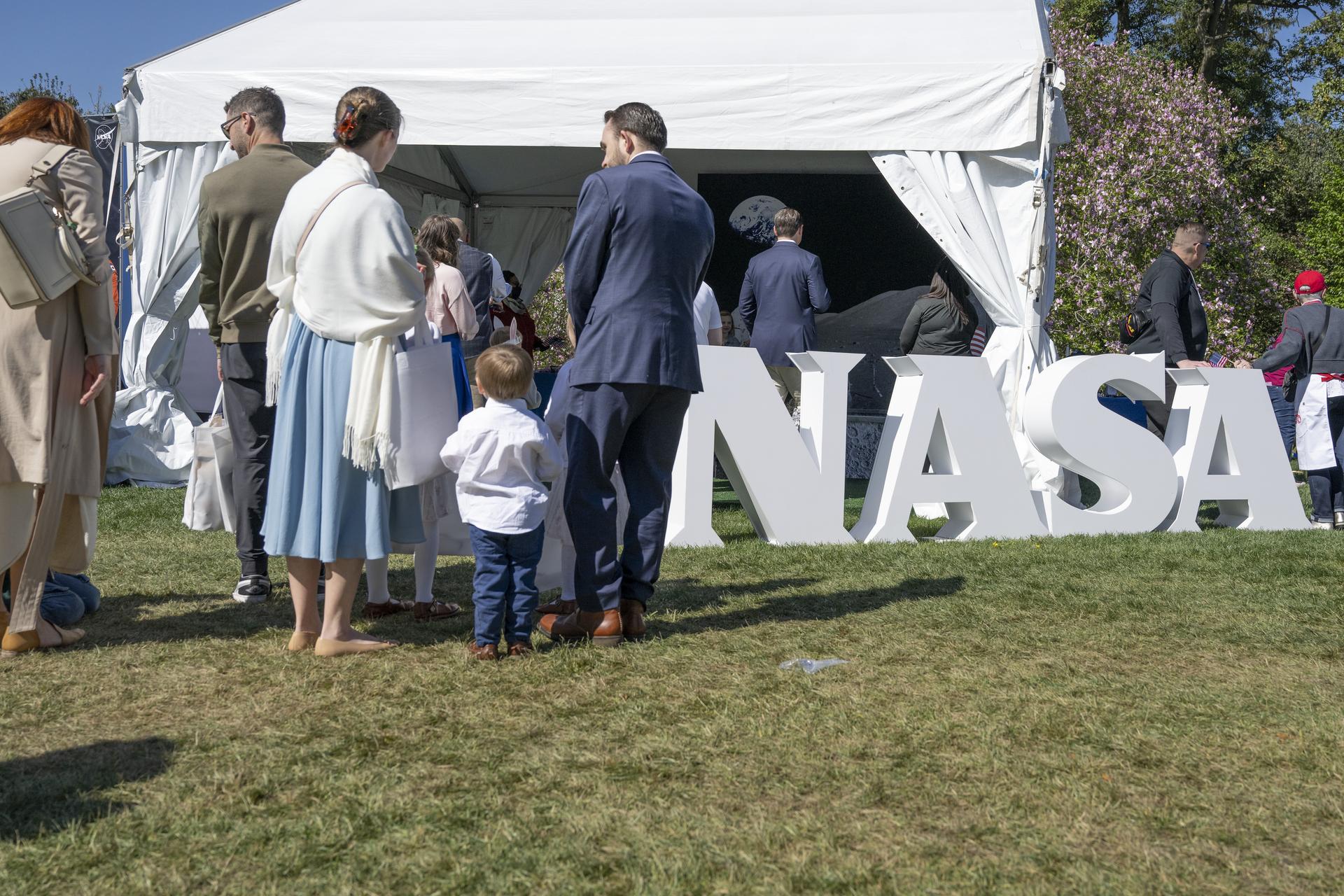 Guests engage in STEM Stations at the White House Easter Egg Roll, on the South Lawn in Washington D.C., on April 6, 2026. Photo Credit: (NASA/Crystal R. Hines)