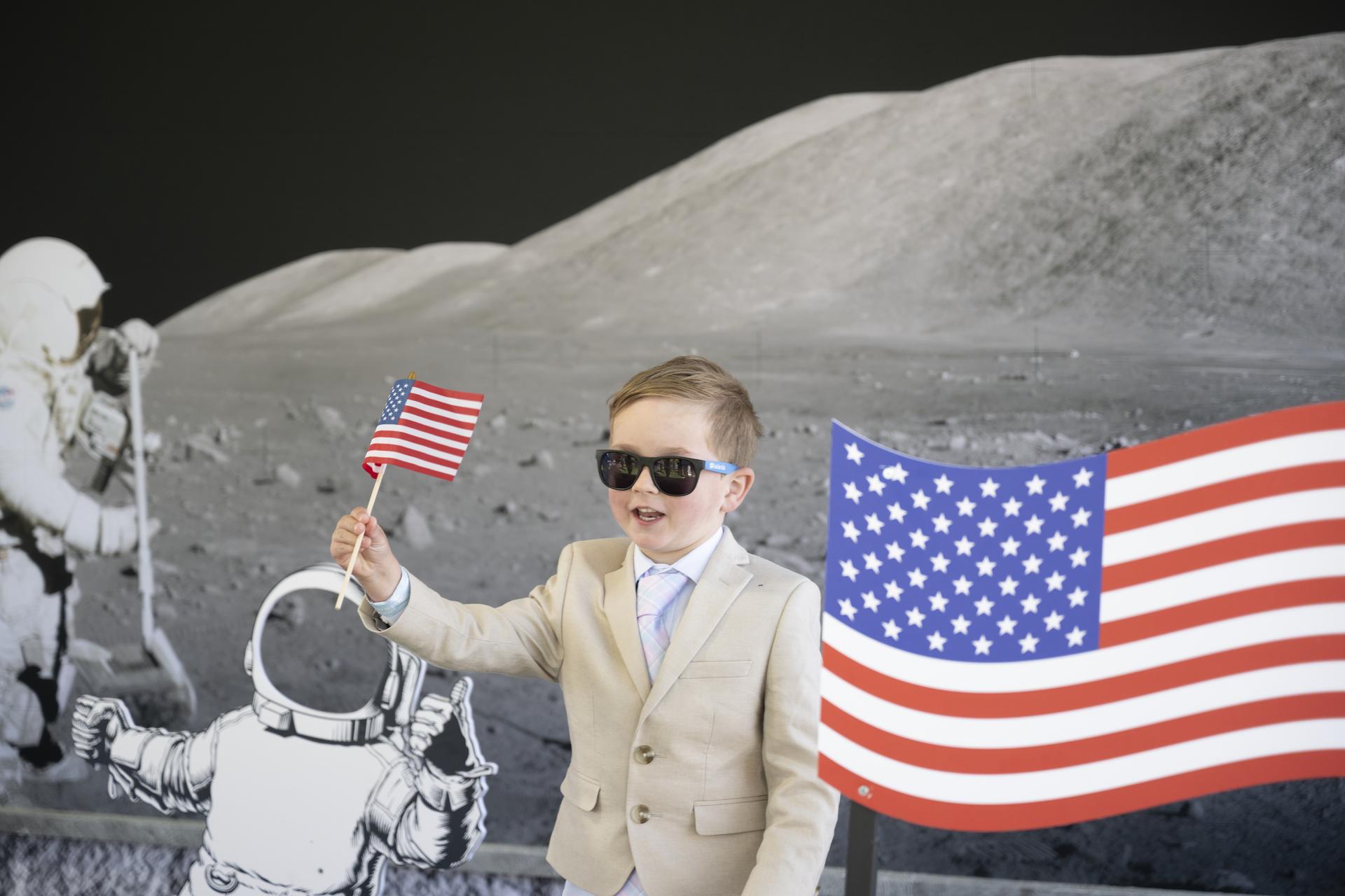Children explore the NASA Moon Box (Lunar Sandbox) digging for “moon rocks” and planting an American flag, to bringing Artemis exploration to life through curiosity and engagement. during the White House Easter Egg Roll, on the South Lawn in Washington D.C., on April 6, 2026. (Photo Credit: (NASA/Crystal R. Hines)