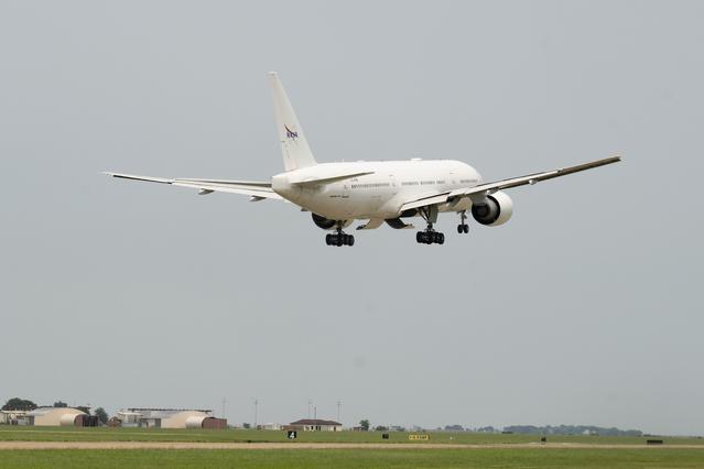 NASA's B777 Sports New Paint Job