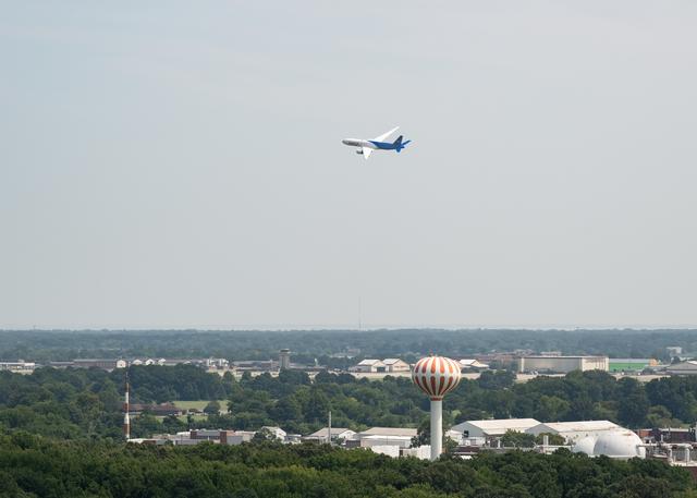 NASA's B777 Sports New Paint Job
