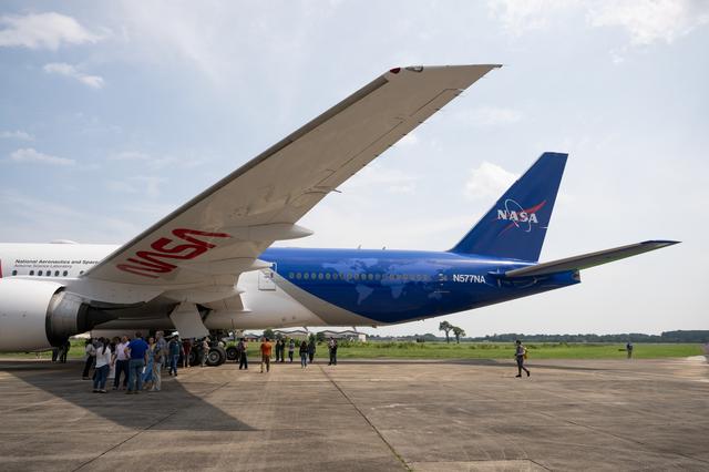 NASA's B777 Sports New Paint Job