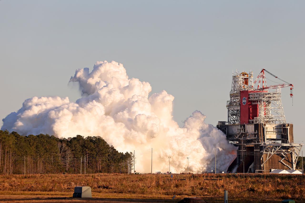 NASA conducts a hot fire test Jan. 16, 2021, of the core stage for the agency’s Space Launch System rocket on the B-2 Test Stand at Stennis Space Center near Bay St. Louis. The hot fire test of the stage’s four RS-25 engines generated a combined 1.6 million pounds of thrust, just as will occur during an actual launch. The hot fire is the final test of the Green Run test series, a comprehensive assessment of the SLS core stage prior to launching the Artemis I mission to the Moon.