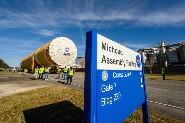 NASA image: NASA Moves First Artemis SLS Rocket Stage from NASA’s Factory to Barge