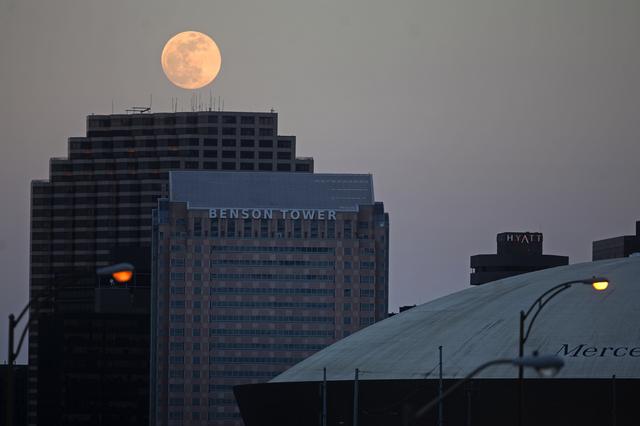 NASA image: Nearly full moon rises over New Orleans
