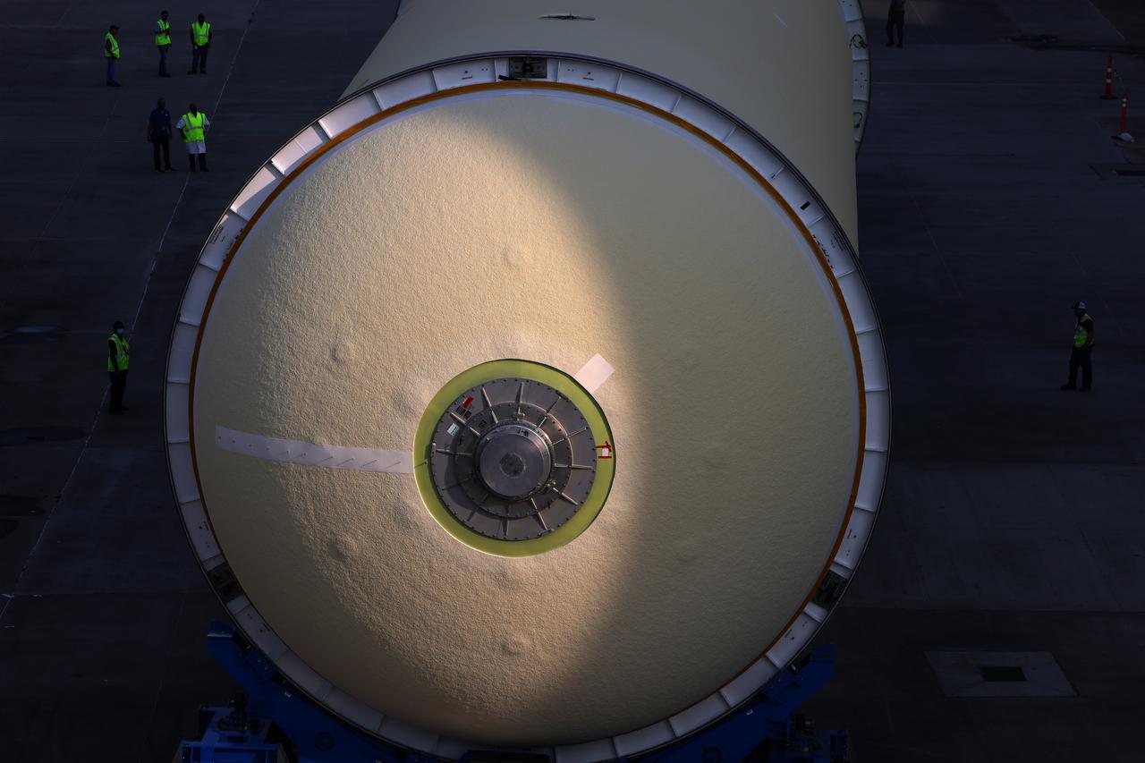 This image highlights the liquid hydrogen tank that will be used on the core stage of NASA’s Space Launch System rocket for Artemis II, the first crewed mission of NASA’s Artemis program. The tank is being built at NASA’s Michoud Assembly Facility in New Orleans. The SLS core stage is made up of five unique elements: the forward skirt, liquid oxygen tank, intertank, liquid hydrogen tank, and the engine section. The liquid hydrogen tank holds 537,000 gallons of liquid hydrogen cooled to minus 423 degrees Fahrenheit and sits between the core stage’s intertank and engine section. The liquid hydrogen hardware, along with the liquid oxygen tank, will provide propellant to the four RS-25 engines at the bottom of the cores stage to produce more than two million pounds of thrust to launch NASA’s Artemis missions to the Moon. Together with its four RS-25 engines, the rocket’s massive 212-foot-tall core stage — the largest stage NASA has ever built — and its twin solid rocket boosters will produce 8.8 million pounds of thrust to send NASA’s Orion spacecraft, astronauts and supplies beyond Earth’s orbit to the Moon and, ultimately, Mars. Offering more payload mass, volume capability and energy to speed missions through space, the SLS rocket, along with NASA’s Gateway in lunar orbit, the human landing system, and Orion spacecraft, is part of NASA’s backbone for deep space exploration and the Artemis lunar program. No other rocket can send astronauts in Orion around the Moon in a single mission. Image credit: NASA/Michael DeMocker 