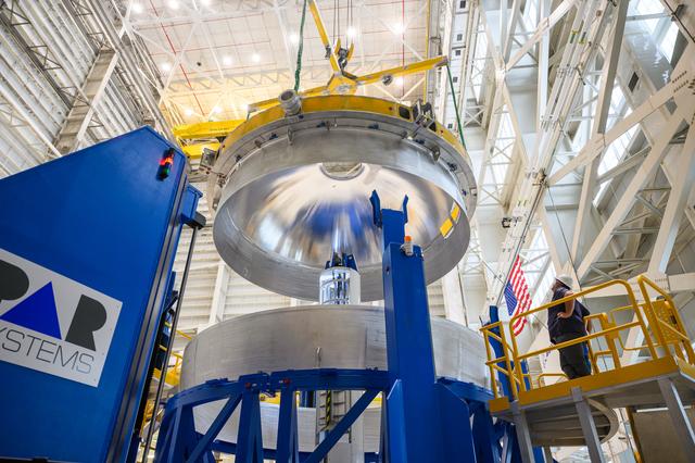 NASA, Boeing Prepare Future SLS Upper Stage Dome for Welding