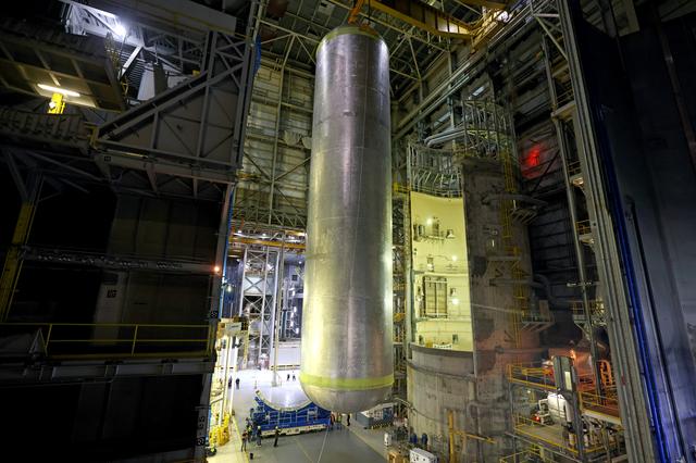 NASA image: NASA Rocket Liquid Hydrogen Tank Moved for Priming