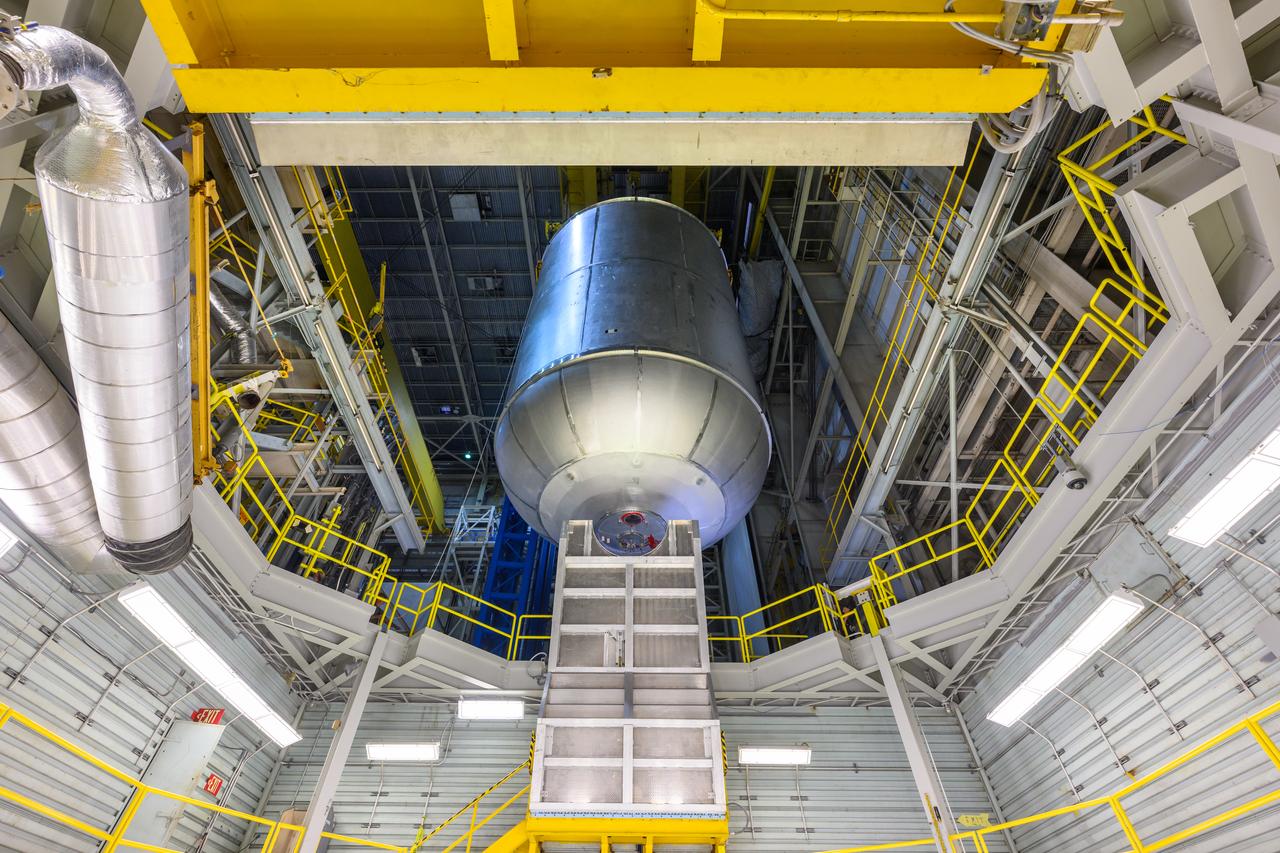 Teams at NASA’s Michoud Assembly Facility in New Orleans successfully completed hydrostatic proof testing of the core stage liquid oxygen tank for the agency’s Artemis III mission. The non-destructive evaluation method tests the structural integrity of the tank’s welds by filling the tank with water, simulating the propellant used during launch. The hardware was then moved to an adjacent cell for internal cleaning.  Next, the tank will be readied for primer and application of its thermal protection system. The propellant tank is one of five major elements that make up the 212-foot-tall rocket stage. The core stage, along with its four RS-25 engines, produce two million pounds of thrust to help launch NASA’s Orion spacecraft, astronauts, and supplies beyond Earth’s orbit and to the lunar surface for Artemis.
