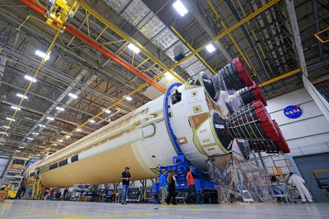 NASA image: NASA Teams Prepare Artemis II Rocket Stage for Shipment
