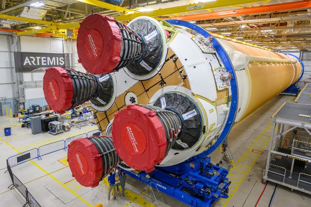 NASA image: NASA Teams Prepare Artemis II Rocket Stage for Shipment