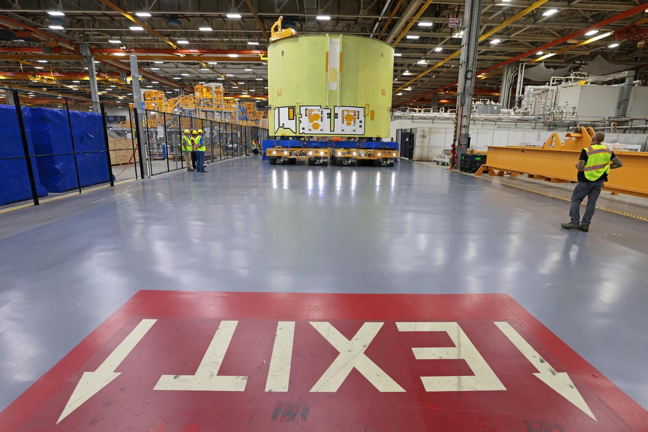These photos show teams at NASA’s Michoud Assembly Facility in New Orleans preparing, moving, and loading the engine section of a future SLS (Space Launch System) rocket to NASA’s Pegasus barge Aug. 28. The hardware will form the bottom-most section of the SLS core stage that will power NASA’s Artemis IV mission, which will be the first mission to the Gateway space station in lunar orbit under the Artemis campaign. The barge will transport the spaceflight hardware to NASA’s Kennedy Space Center in Florida via the agency’s Pegasus barge. Once in Florida, the engine section will undergo final outfitting inside Kennedy’s Space Station Processing Facility.  Image credit: NASA/Michael DeMocker