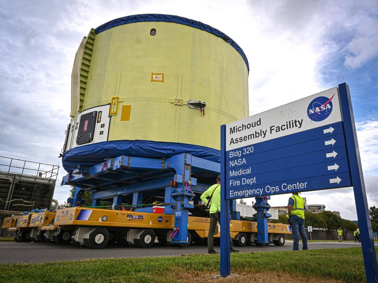 These photos and videos show teams at NASA’s Michoud Assembly Facility in New Orleans preparing, moving, and loading the engine section of a future SLS (Space Launch System) rocket to NASA’s Pegasus barge Aug. 28. The hardware will form the bottom-most section of the SLS core stage that will power NASA’s Artemis IV mission, which will be the first mission to the Gateway space station in lunar orbit under the Artemis campaign. The barge will transport the spaceflight hardware to NASA’s Kennedy Space Center in Florida via the agency’s Pegasus barge. Once in Florida, the engine section will undergo final outfitting inside Kennedy’s Space Station Processing Facility. 