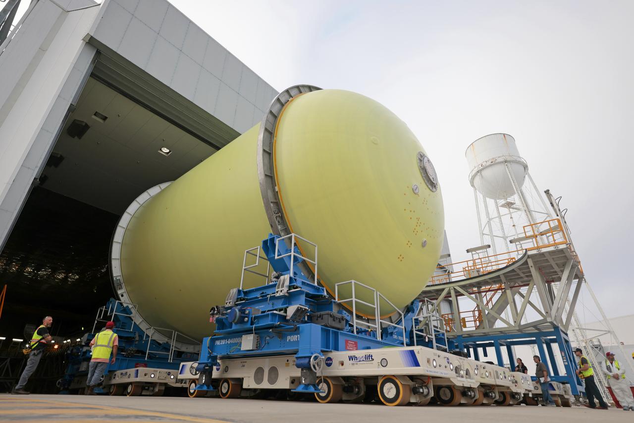 Move Crews at NASA’s Michoud Assembly Facility in New Orleans transport a liquid oxygen tank from a detached production building to the main 43-acre rocket factory on Mar. 26. Teams recently completed primer application on the tank, which will be used on the core stage of the agency’s SLS (Space Launch System) rocket for its Artemis III mission. The tank will now undergo electrical installations before moving on to the next phase of production. The propellant tank is one of five major elements that make up the 212-foot-tall rocket stage. The core stage, along with its four RS-25 engines, produce more than two million pounds of thrust to help launch NASA’s Orion spacecraft, astronauts, and supplies beyond Earth’s orbit and to the lunar surface for Artemis.