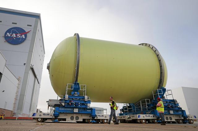 NASA image: Artemis III Liquid Oxygen Tank Priming Complete